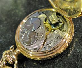 Lady's WALTHAM 1907 Pocket Watch14K Yellow Gold Solidarity Full Hunter Case